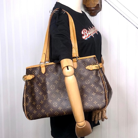 LV Batignolles Monogram Shoulder Bag COMES WITH: COA, LV DUST BAG AUTHENTIC - Picture 17 of 17